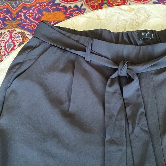 NWT Tahari Tapered Loose Fit Pull On Trousers - Picture 3 of 11